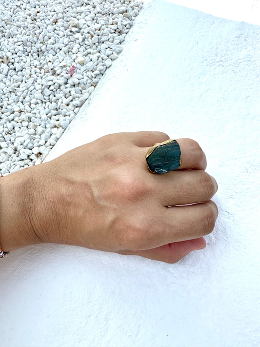 Bague en labradorite brute deux