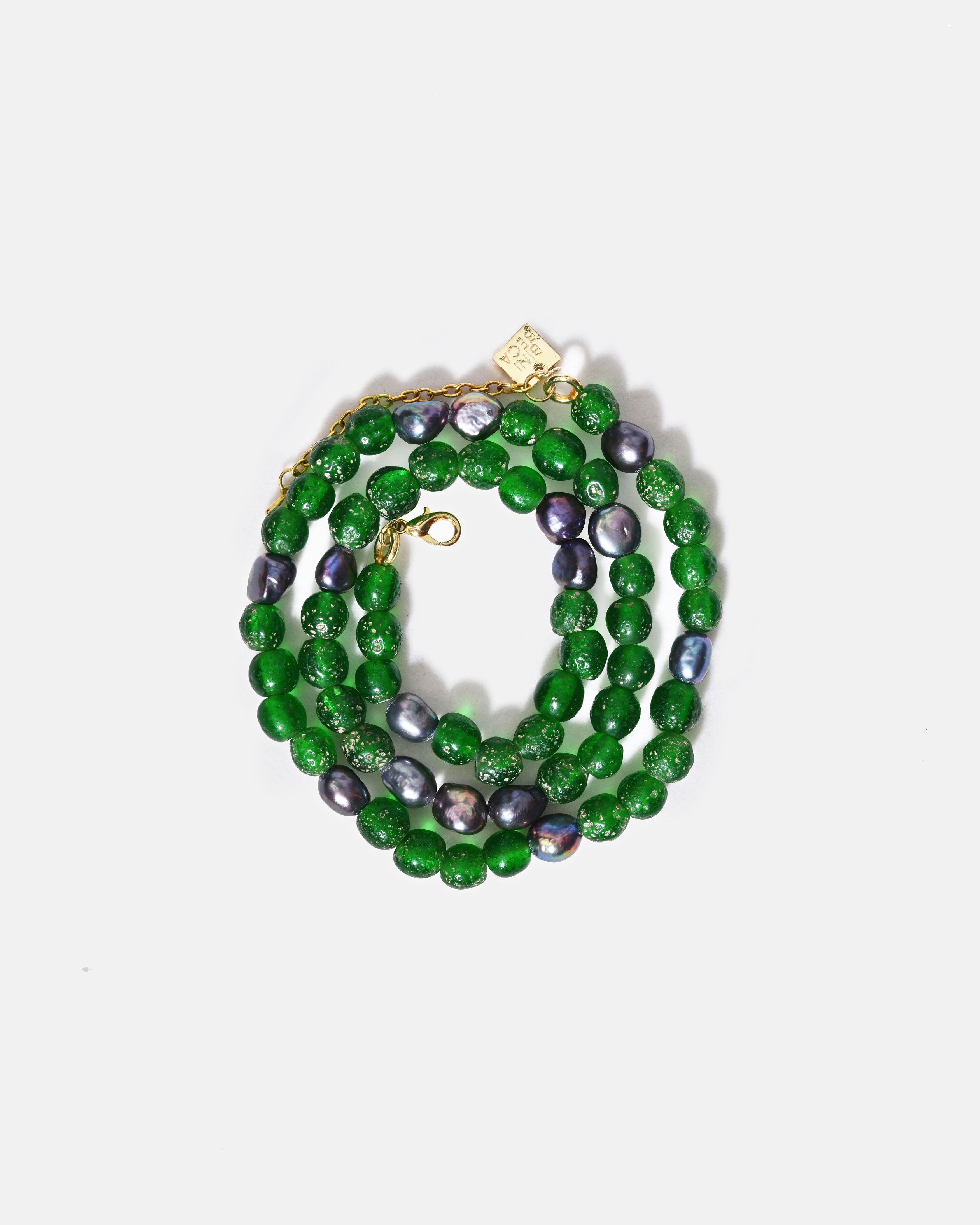Collier vert vif et perles FW25