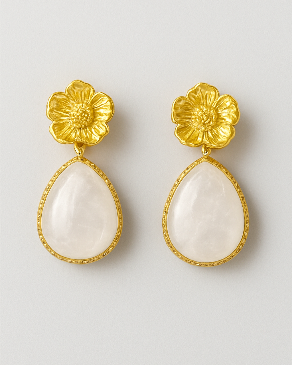 Boucles d'oreilles en acier inoxydable et nacre blanches