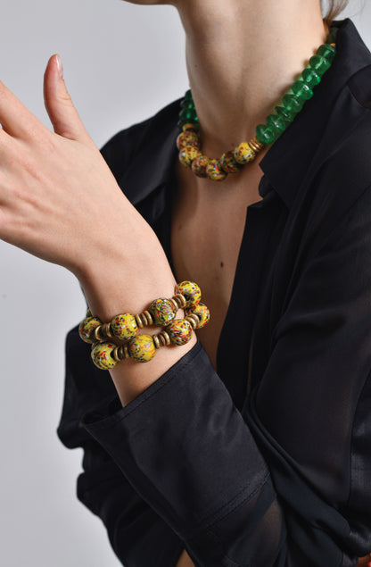 The Sprinkle Bini in Yellow with Green Vaseline Beads Necklace / Resort 24