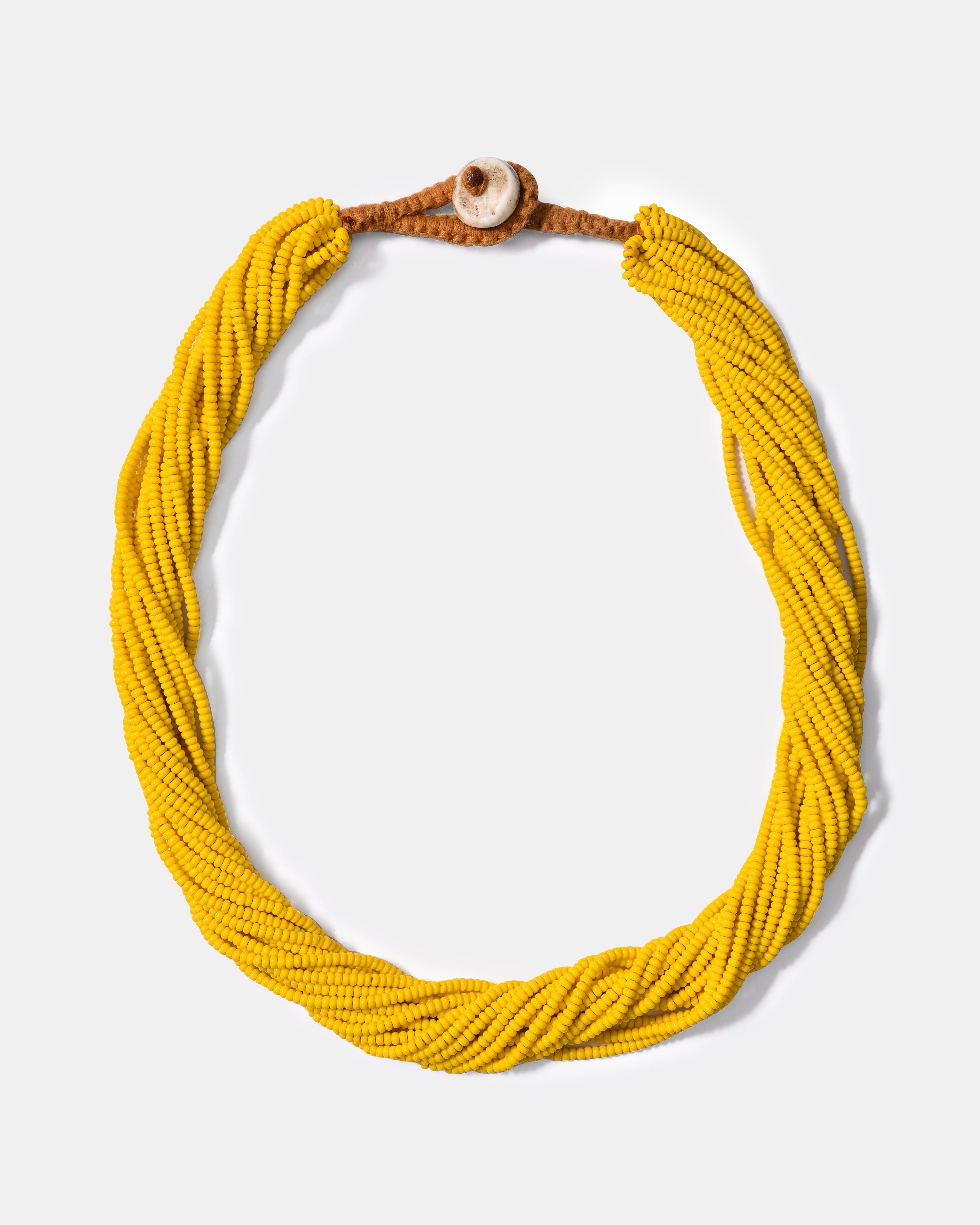 Colliers multi-rangs en perles de verre Massaï / Jaune / SS24