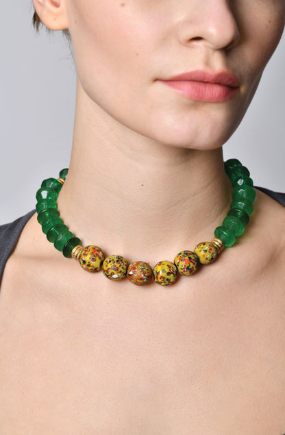 The Sprinkle Bini in Yellow with Green Vaseline Beads Necklace / Resort 24