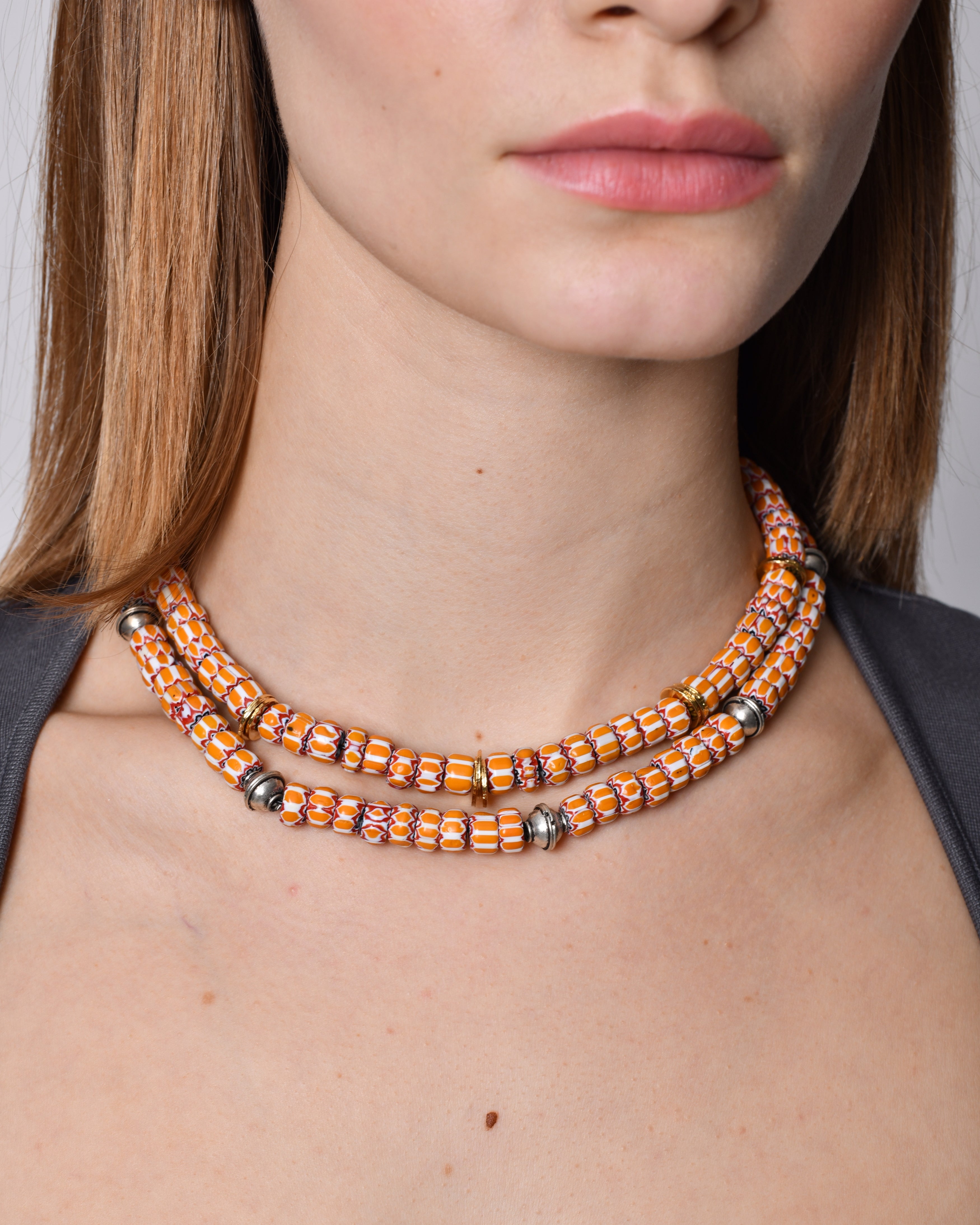 Colliers de perles à chevrons orange et jaune / Resort 24