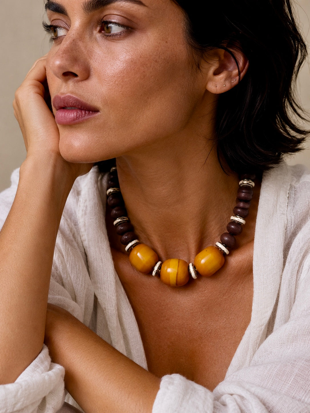 Le collier Moana couleur caramel