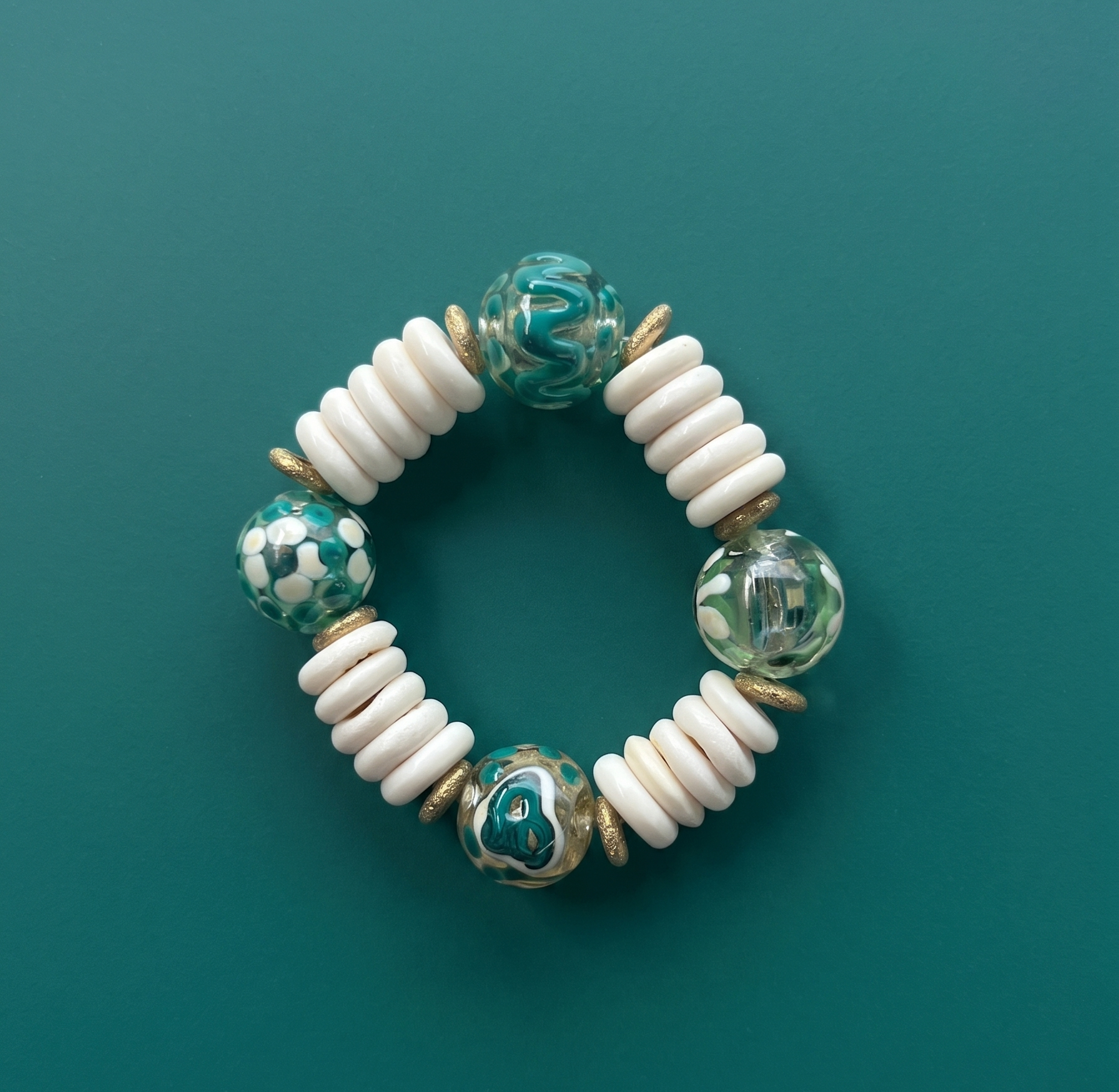 Flowery bone bracelet