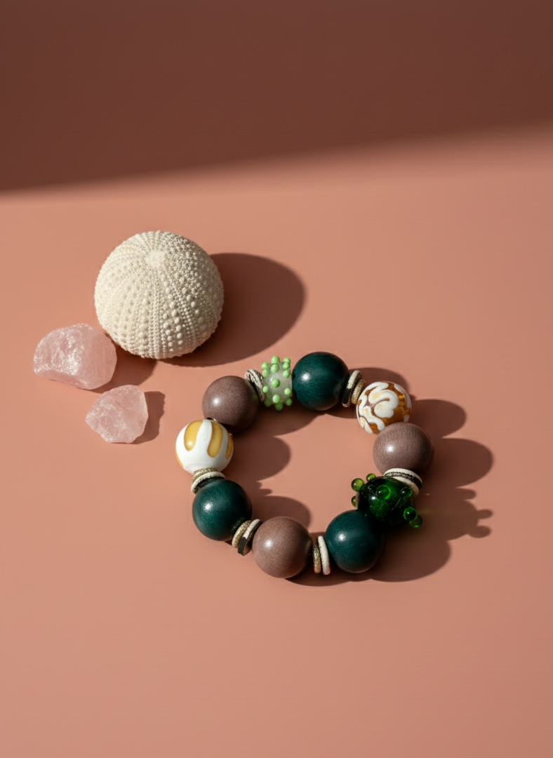 Plume bracelet with glass bead / caramel edition