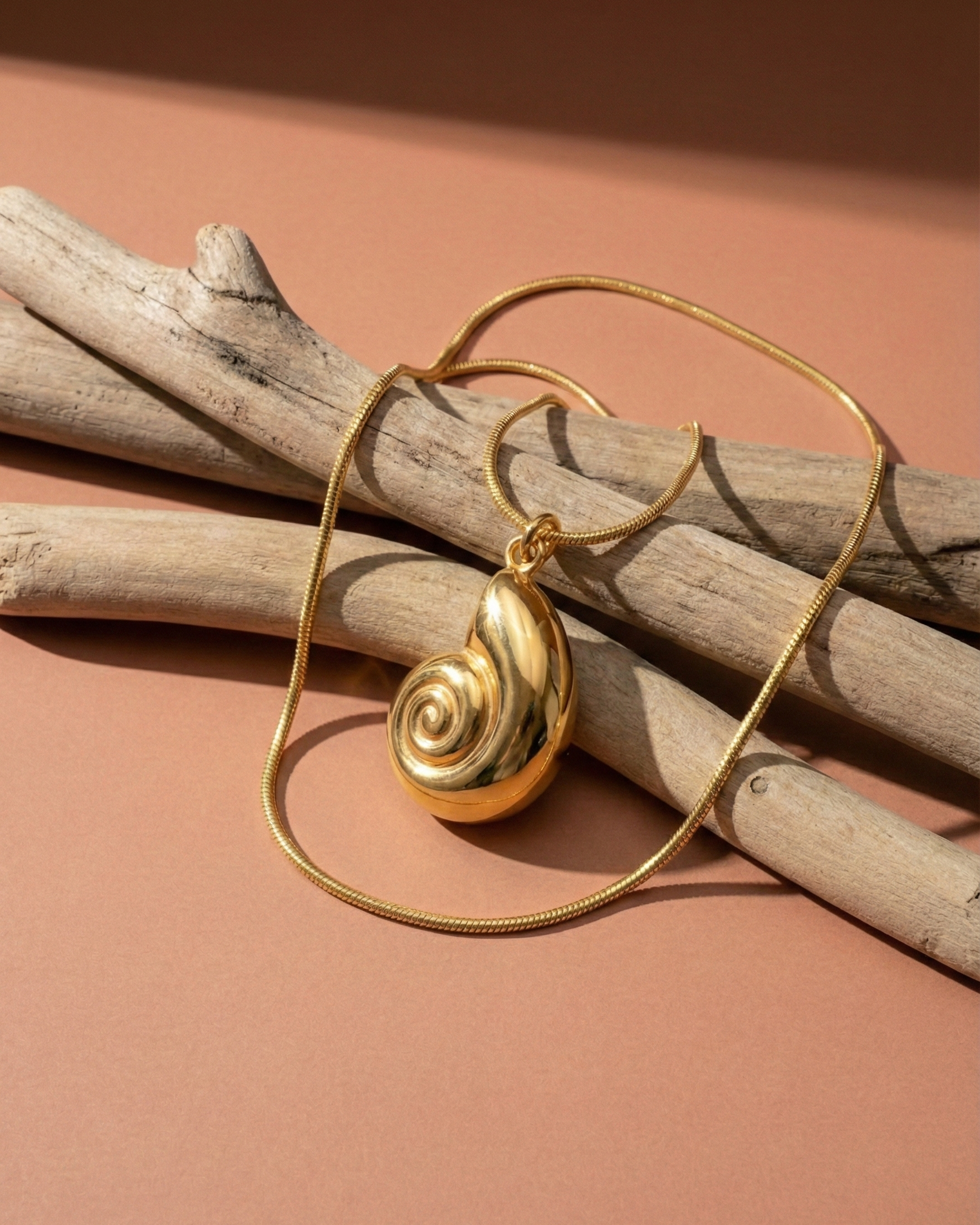 Altın Ammonit Kolye