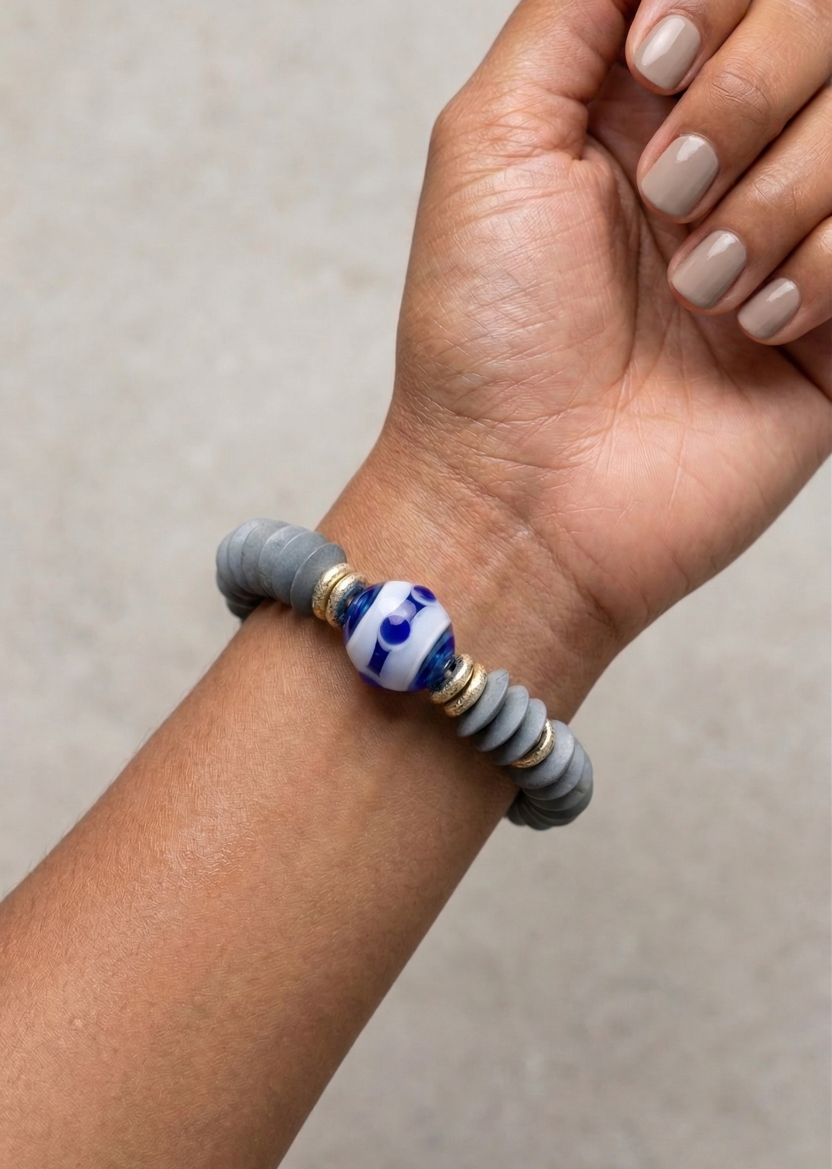 Wooden bracelet with Murano hero / Menorca edition