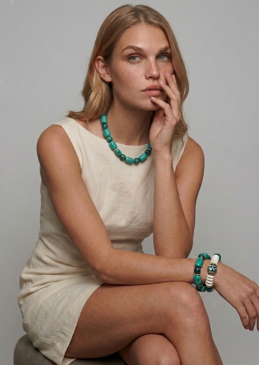 Flowery bone bracelet