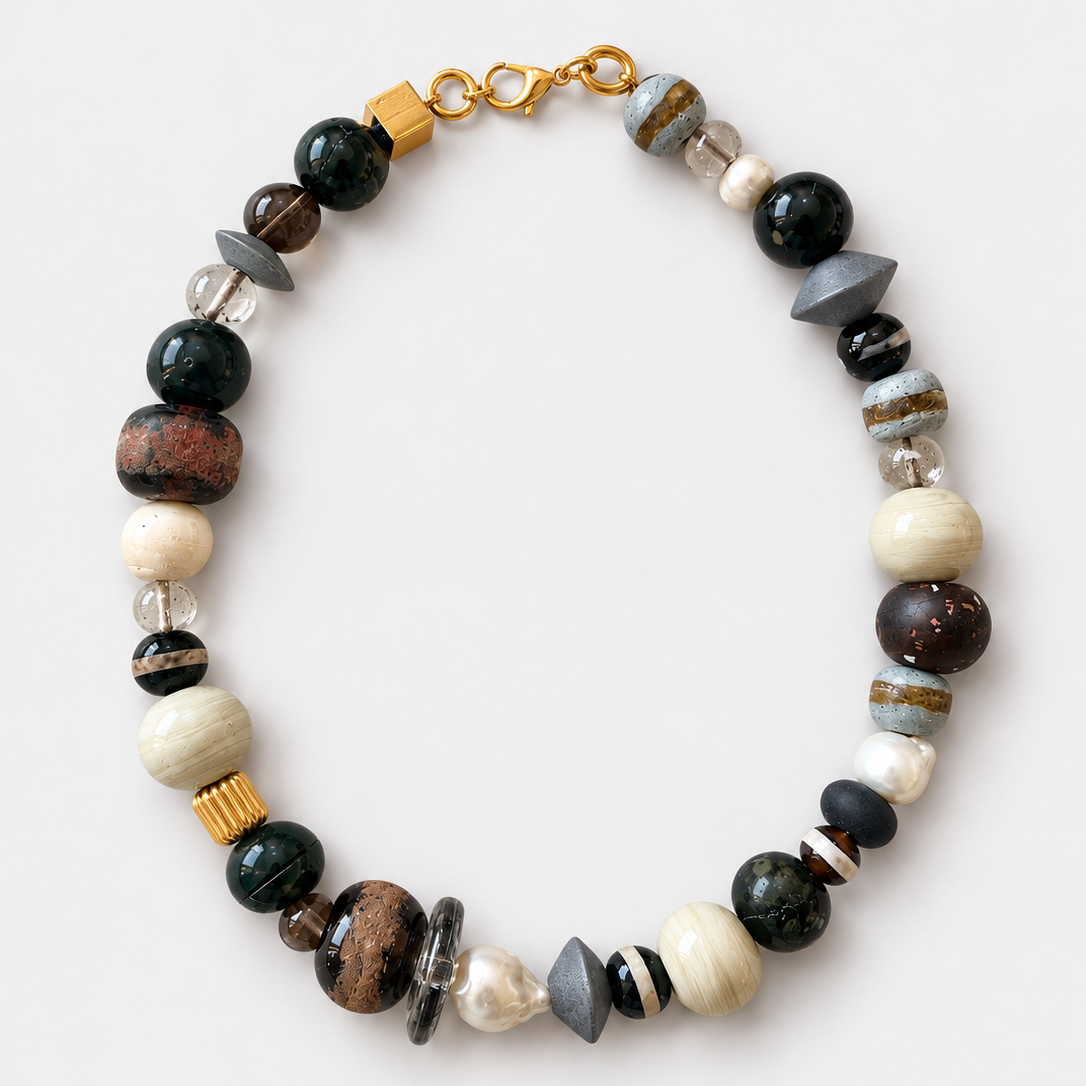 Velia Necklace in Black
