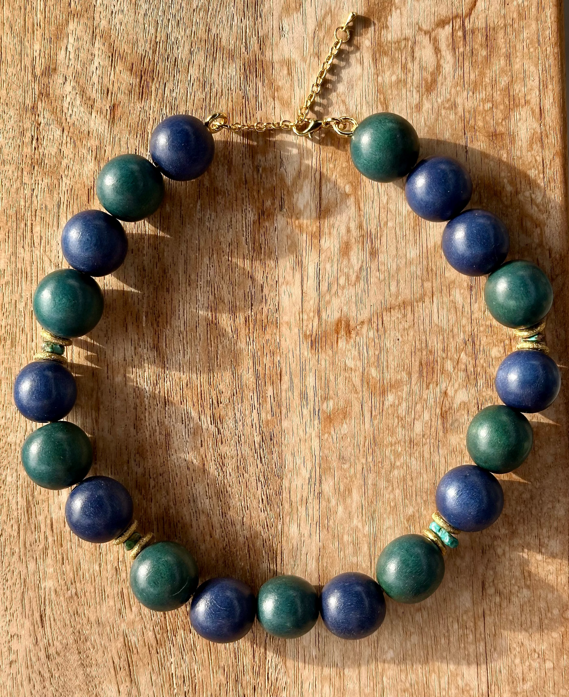 Plume Necklace in green and dark blue