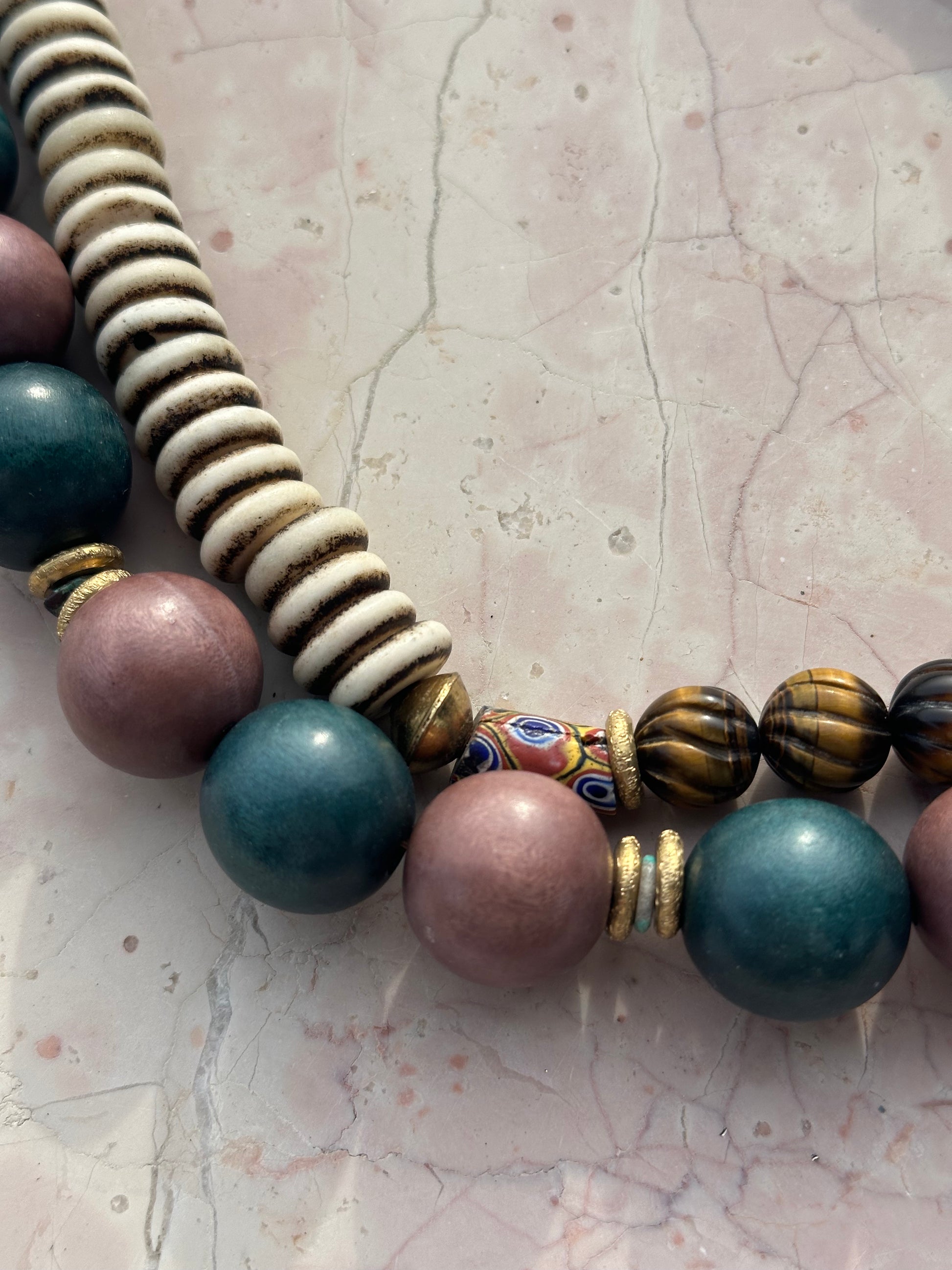 Yeşil ve Karamel Plume kolye