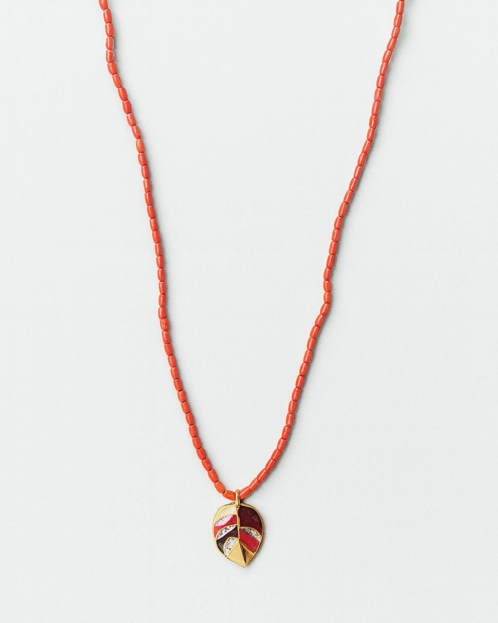 Minik Mercan ve Çiçek Kolye