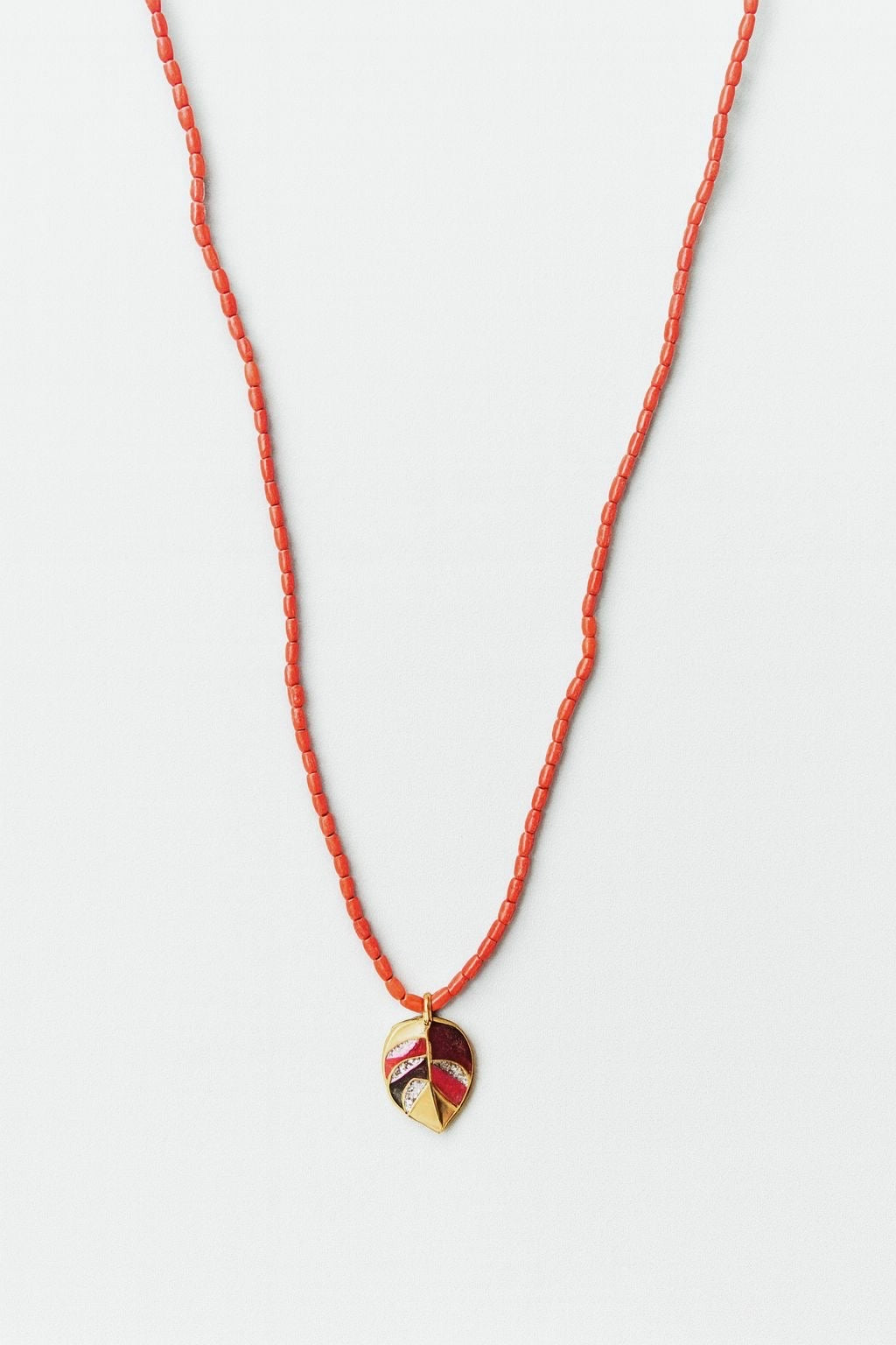 Minik Mercan ve Çiçek Kolye