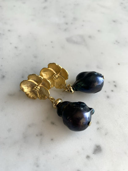 BiniBeca Pearl Earrings / Fall